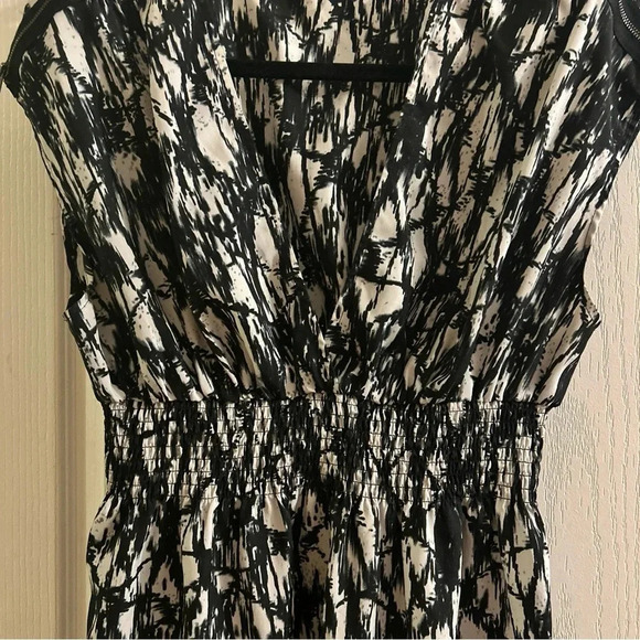 GUESS black and white abstract dress cinched waist with pockets zip shoulders - Picture 4 of 7